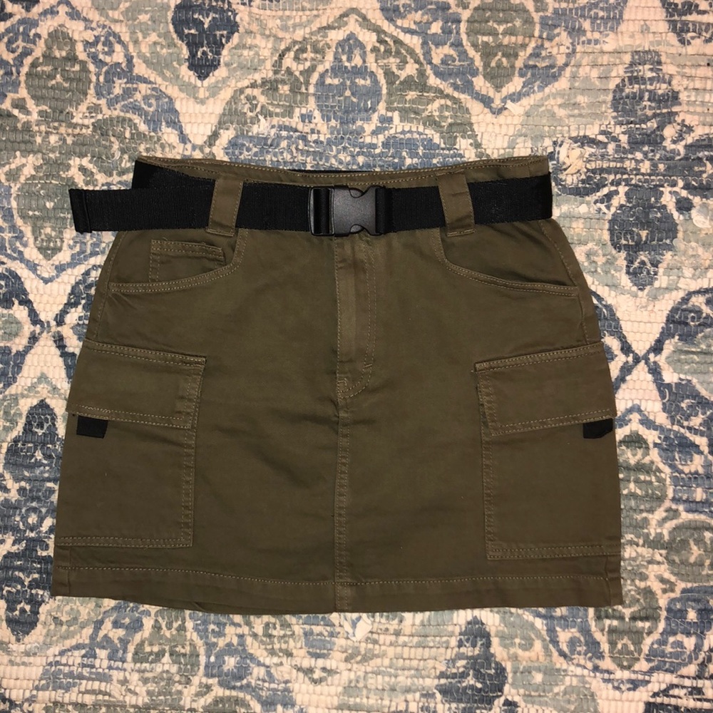 Forever 21 army green skirt